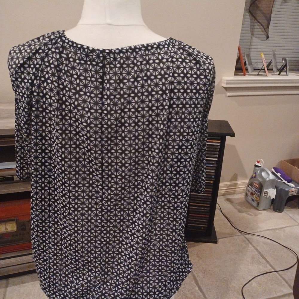 The Limited - Picture 2 of 3